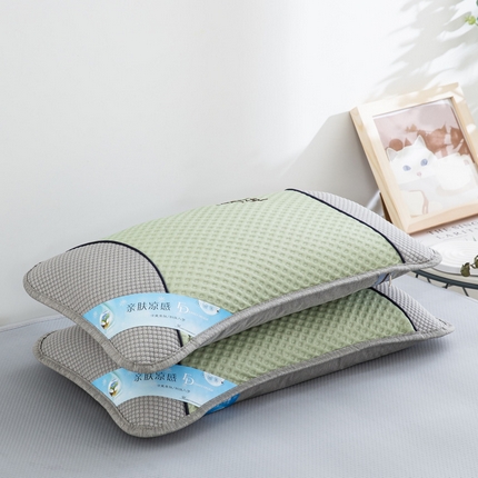 91家纺网 家纺一手货源 找家纺 纽乐 2024新款凉感冰豆豆枕茉莉花填充枕芯 35*55cm/只 绿灰