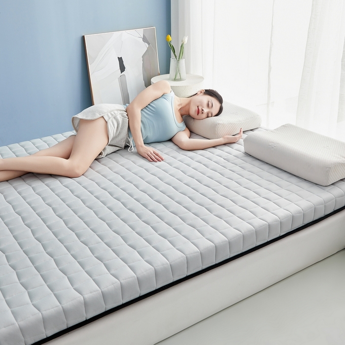 91家纺网 家纺一手货源 找家纺 祁恋婷家居 2024新款牛奶丝乳胶记忆棉床垫【床垫遮盖物】 格子灰