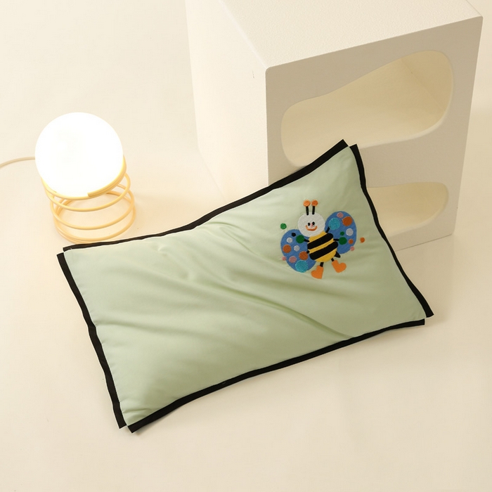 91家纺网 家纺一手货源 找家纺 喜多兔儿童家纺 2024新款高精密纯棉水洗棉枕套 绿色小蜜蜂