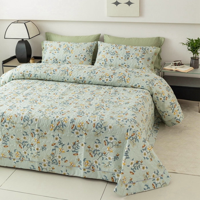 91家纺网 家纺一手货源 找家纺 优乐家纺 2025新款纯棉印花夹棉系列床盖三件套-纽扣款 朵唯