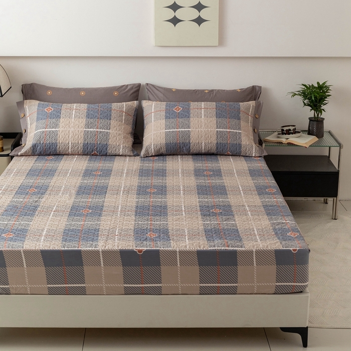 91家纺网 家纺一手货源 找家纺 优乐家纺 2025新款纯棉印花夹棉床笠三件套系列-纽扣款 博尔-咖