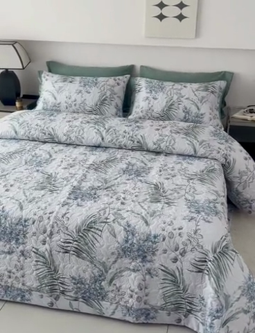 91家纺网 家纺一手货源 找家纺 优乐家纺 2025新款纯棉印花夹棉系列床盖三件套-纽扣款 早春