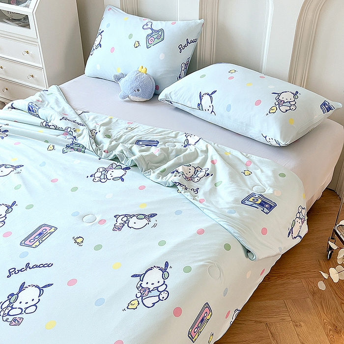 91家纺网 家纺一手货源 找家纺 天瑜家纺 2024新款三丽鸥针织夏被 帕恰狗蓝