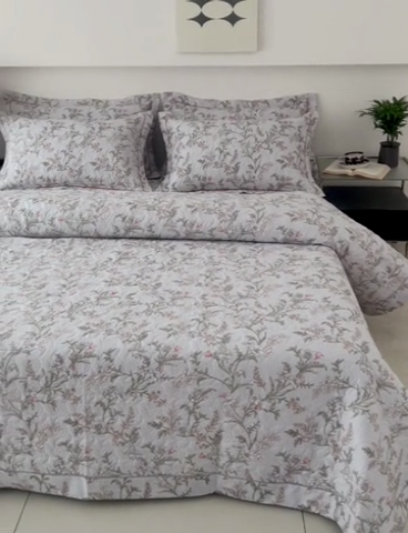 91家纺网 家纺一手货源 找家纺 优乐家纺 2025新款全棉斜纹13376宽边枕套床盖三件套 清婉