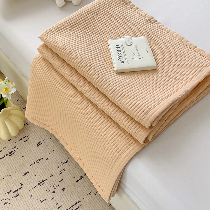 91家纺网 家纺一手货源 找家纺 羽爱家纺 2024新款双面纯色全棉水洗床盖 米驼