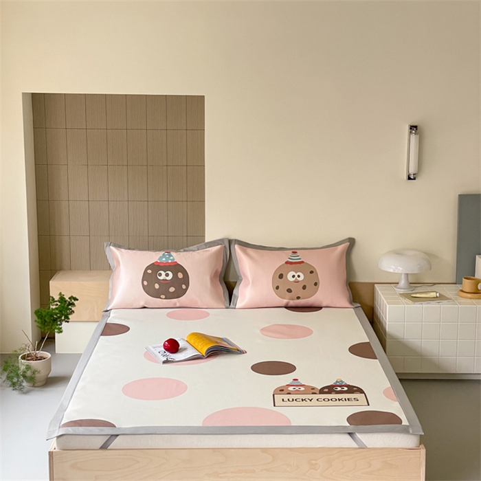 91家纺网 家纺一手货源 找家纺 圆岛家纺 2024新款900D卡通冰丝养生席 曲奇饼干