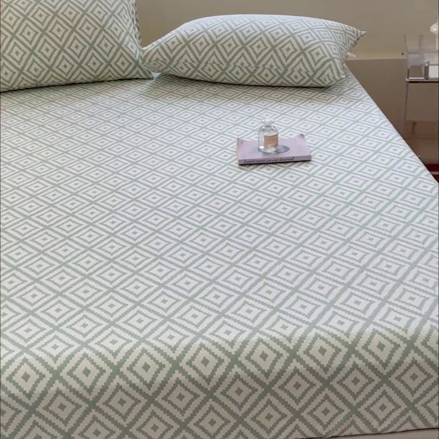 91家纺网 家纺一手货源 找家纺 金丝鸟家纺 2024新款成人款A类老粗布床笠 围城 绿