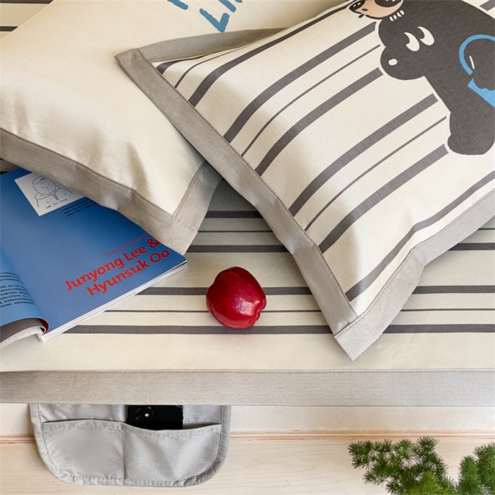 91家纺网 家纺一手货源 找家纺 圆岛家纺 2024新款900D卡通冰丝养生席 黑仔豆