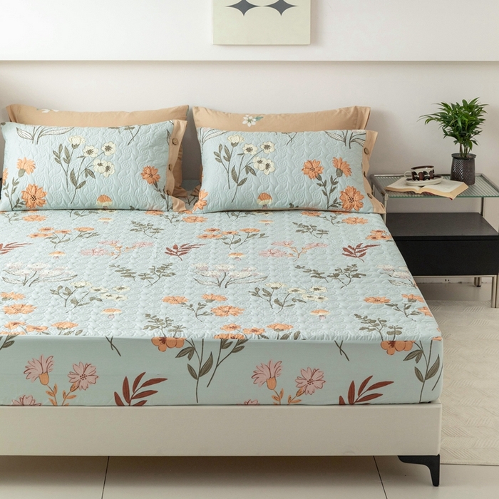 91家纺网 家纺一手货源 找家纺 优乐家纺 2025新款纯棉印花夹棉床笠三件套系列-纽扣款 南薇-兰