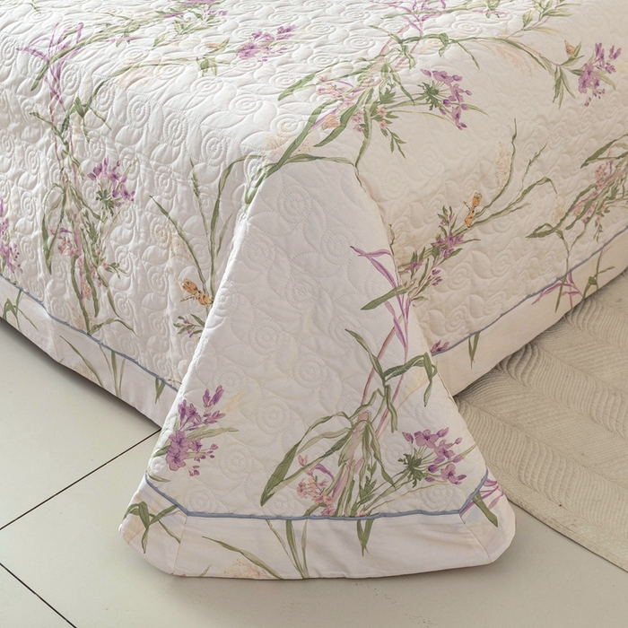 91家纺网 家纺一手货源 找家纺 优乐家纺 2025新款纯棉印花夹棉系列床盖三件套-纽扣款 迷雾