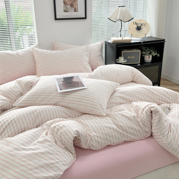 91家纺网 家纺一手货源 找家纺 价格下调三沁直播爆AAB版款纯棉全棉色织水洗棉简约格子式四件套（床单直角）果粉条