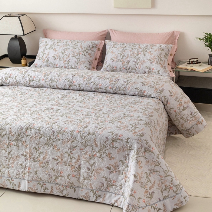 91家纺网 家纺一手货源 找家纺 优乐家纺 2025新款纯棉印花夹棉系列床盖三件套-纽扣款 清婉