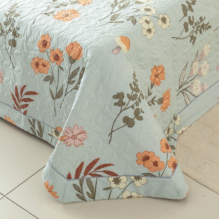 91家纺网 家纺一手货源 找家纺 优乐家纺 2025新款纯棉印花夹棉系列床盖三件套-纽扣款 南薇-兰