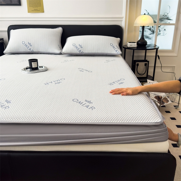 91家纺网 家纺一手货源 找家纺 （总）叠派家纺 2024新款抗菌冰豆豆床笠款凉席-皇冠