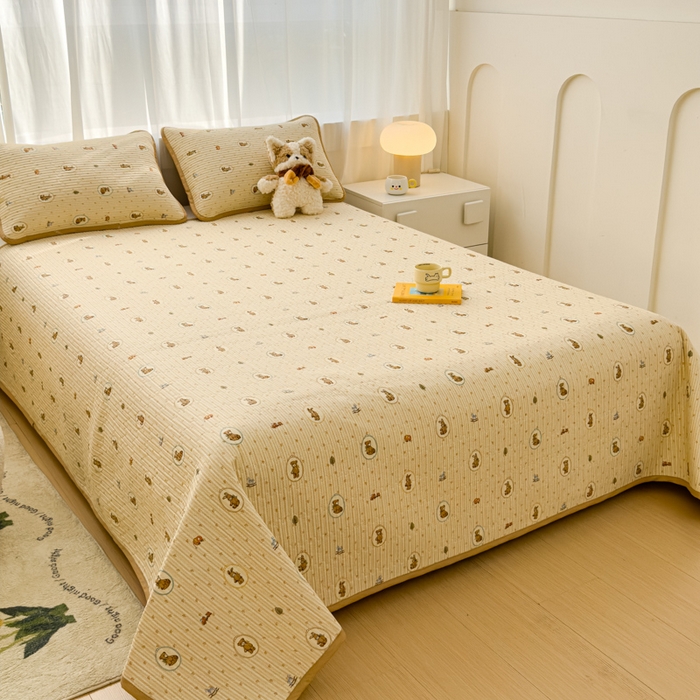 91家纺网 家纺一手货源 找家纺 金丝鸟家纺 2024新款双面全棉夹棉床盖 美美熊