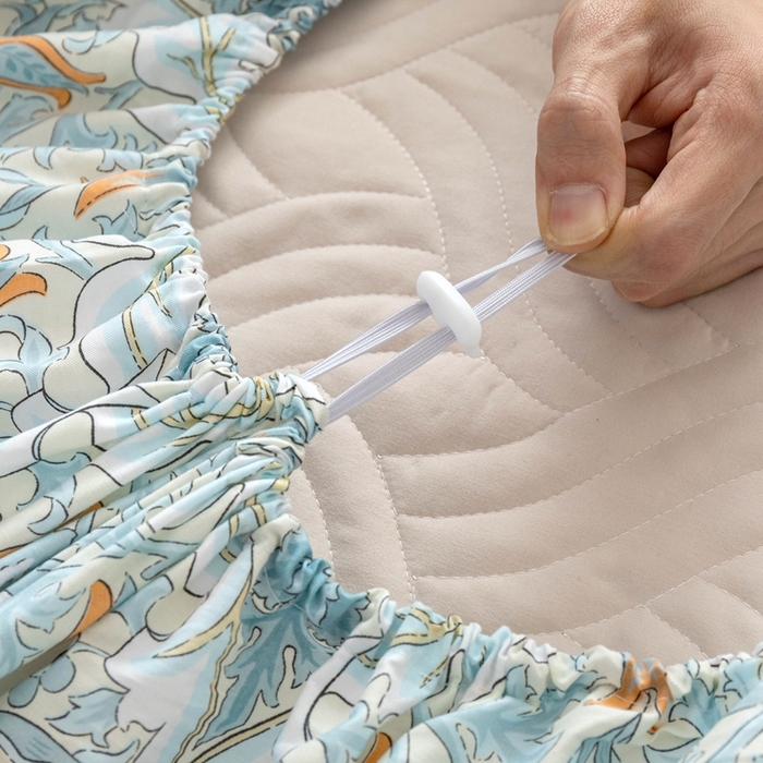 91家纺网 家纺一手货源 找家纺 优乐家纺 2025新款纯棉印花夹棉床笠三件套系列-纽扣款 普卡拉-兰