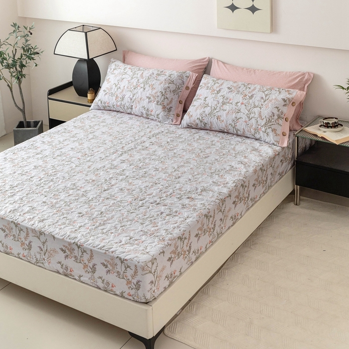 91家纺网 家纺一手货源 找家纺 优乐家纺 2025新款纯棉印花夹棉床笠三件套系列-纽扣款 清婉