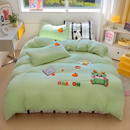 91家纺网 家纺一手货源 找家纺 易辰美 2024新款条纹水洗棉毛巾绣龙年限定四件套（专版） 龍龍吉祥-浅绿