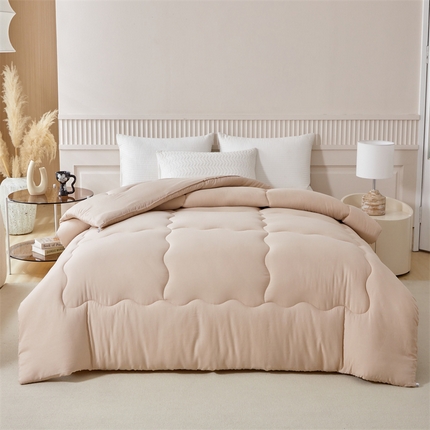 91家纺网 家纺一手货源 找家纺 温宁 2024新款曲线格四季被 曲线格-米色