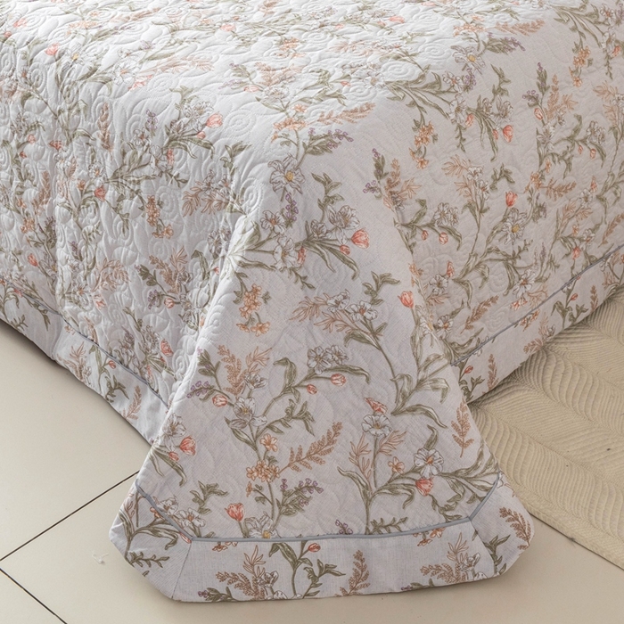 91家纺网 家纺一手货源 找家纺 优乐家纺 2025新款纯棉印花夹棉系列床盖三件套-纽扣款 清婉