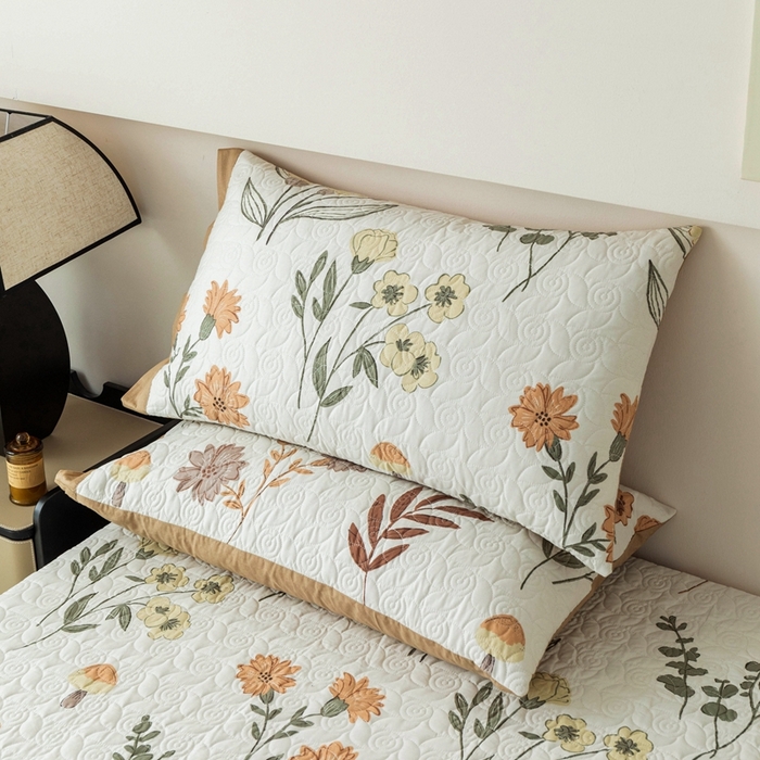 91家纺网 家纺一手货源 找家纺 优乐家纺 2025新款纯棉印花夹棉枕套系列-纽扣款 南薇