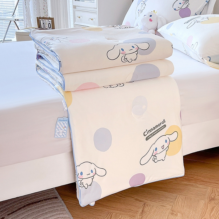 91家纺网 家纺一手货源 找家纺 天瑜家纺 2024新款三丽鸥针织夏被 波点玉桂狗