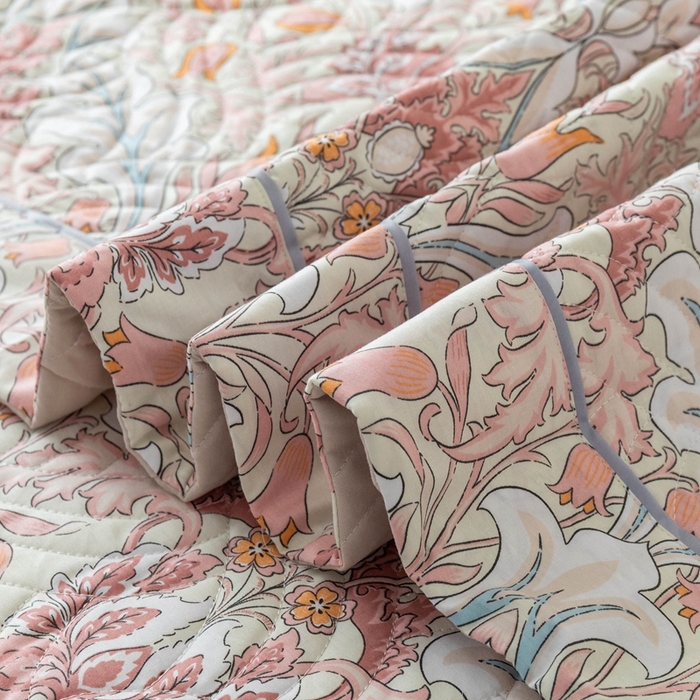 91家纺网 家纺一手货源 找家纺 优乐家纺 2025新款纯棉印花夹棉系列床盖三件套-纽扣款 普卡拉-红