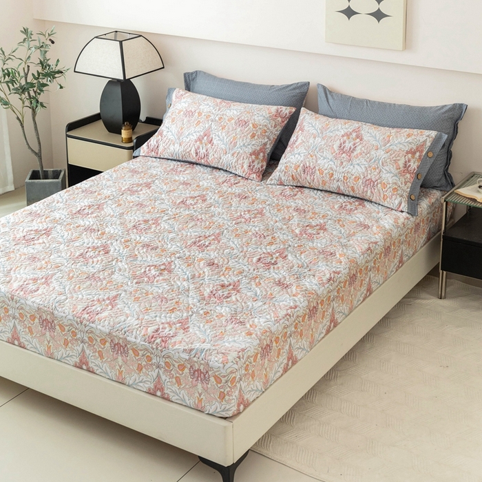 91家纺网 家纺一手货源 找家纺 优乐家纺 2025新款纯棉印花夹棉床笠三件套系列-纽扣款 普卡拉-红