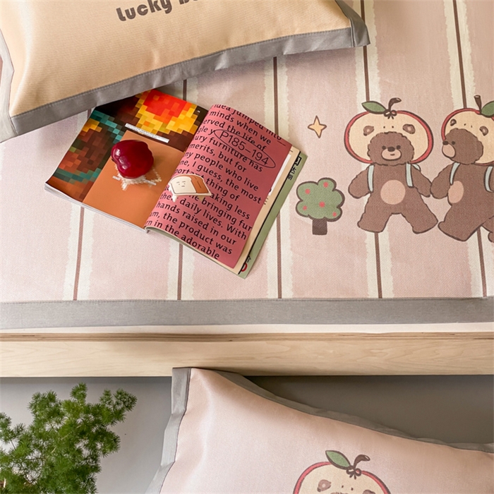 91家纺网 家纺一手货源 找家纺 圆岛家纺 2024新款900D卡通冰丝养生席 苹果熊