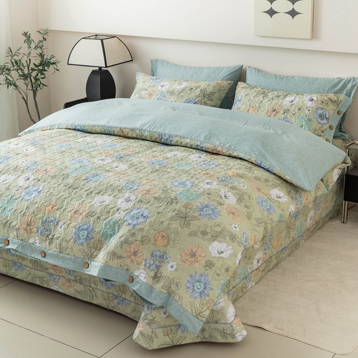 91家纺网 家纺一手货源 找家纺 优乐家纺 2025新款纯棉印花夹棉系列四件套-纽扣款 安琪-绿