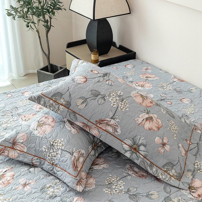 91家纺网 家纺一手货源 找家纺 优乐家纺 2025新款全棉斜纹13376宽边枕头套 蔚然花