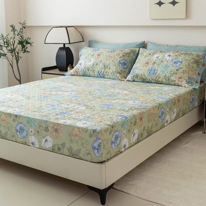 91家纺网 家纺一手货源 找家纺 优乐家纺 2025新款纯棉印花夹棉床笠三件套系列-纽扣款 安琪-绿