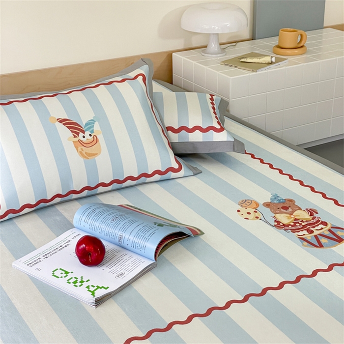 91家纺网 家纺一手货源 找家纺 圆岛家纺 2024新款900D卡通冰丝养生席 马戏小熊