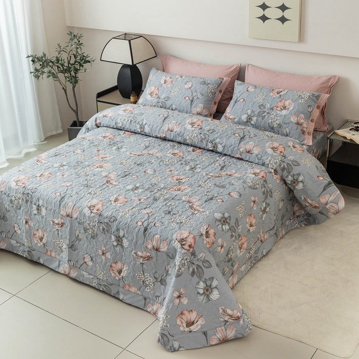 91家纺网 家纺一手货源 找家纺 优乐家纺 2025新款纯棉印花夹棉系列床盖三件套-纽扣款 蔚然花