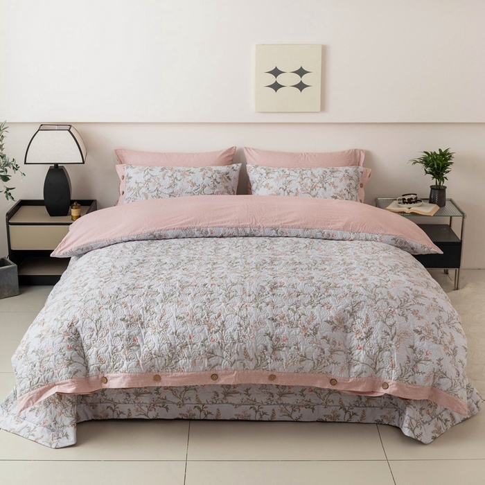 91家纺网 家纺一手货源 找家纺 优乐家纺 2025新款纯棉印花夹棉系列四件套-纽扣款 清婉