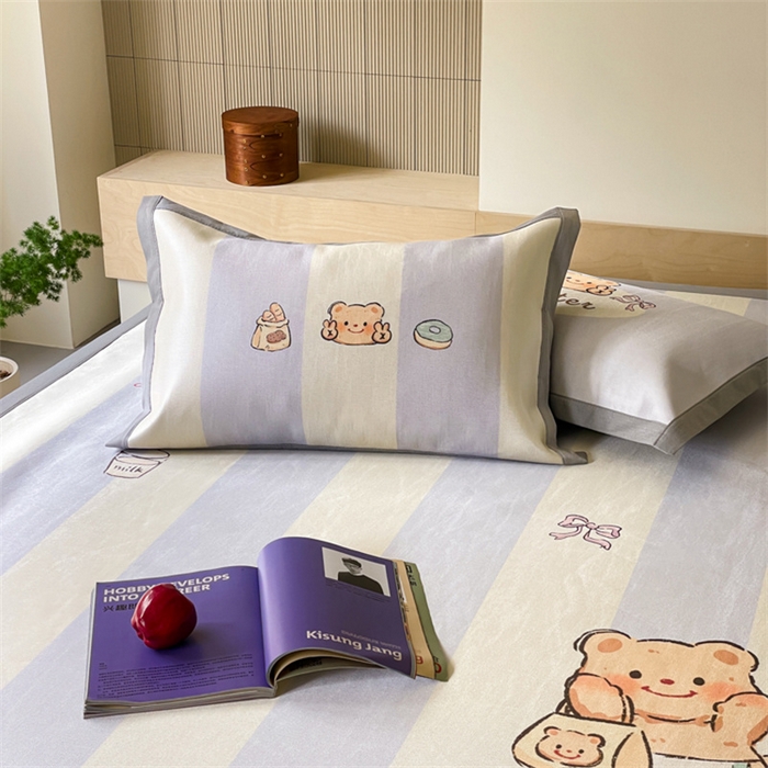 91家纺网 家纺一手货源 找家纺 圆岛家纺 2024新款900D卡通冰丝养生席 甜品小熊