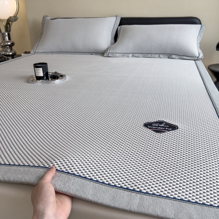 91家纺网 家纺一手货源 找家纺 （总）印季 2025新款凉感系列-华夫格凉感丝软席