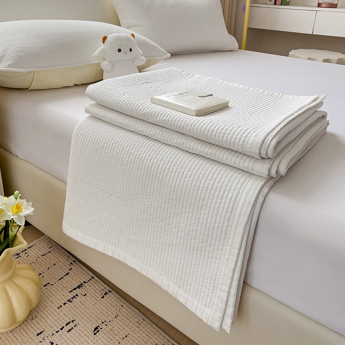 91家纺网 家纺一手货源 找家纺 羽爱家纺 2024新款双面纯色全棉水洗床盖 奶白