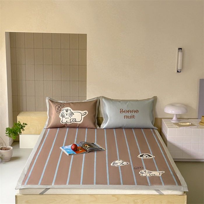 91家纺网 家纺一手货源 找家纺 圆岛家纺 2024新款900D卡通冰丝养生席 美拉德小狗