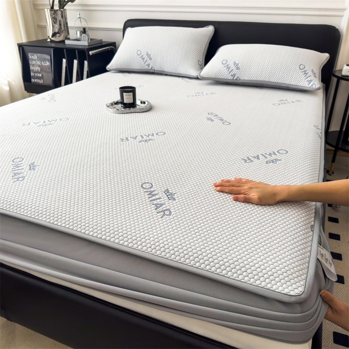 91家纺网 家纺一手货源 找家纺 （总）叠派家纺 2024新款抗菌冰豆豆床笠款凉席-皇冠