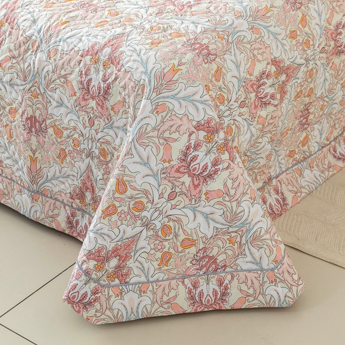 91家纺网 家纺一手货源 找家纺 优乐家纺 2025新款纯棉印花夹棉系列床盖三件套-纽扣款 普卡拉-红