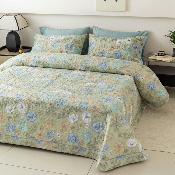 91家纺网 家纺一手货源 找家纺 优乐家纺 2025新款纯棉印花夹棉系列床盖三件套-纽扣款 安琪-绿