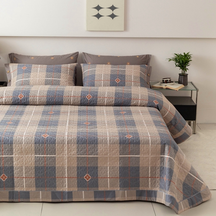 91家纺网 家纺一手货源 找家纺 优乐家纺 2025新款纯棉印花夹棉系列床盖三件套-纽扣款 博尔-咖