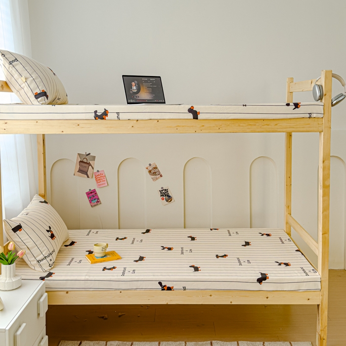 91家纺网 家纺一手货源 找家纺 金丝鸟家纺 2024新款学生款A类老粗布床笠 条纹狗