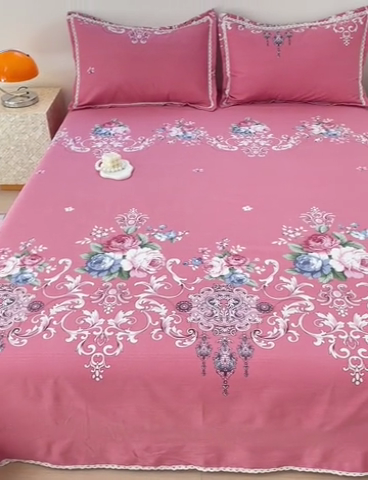 91家纺网 家纺一手货源 找家纺 玖琳家纺 2024新款新款鱼骨棉老粗布凉席花边款床单三件套 欧式风情-粉