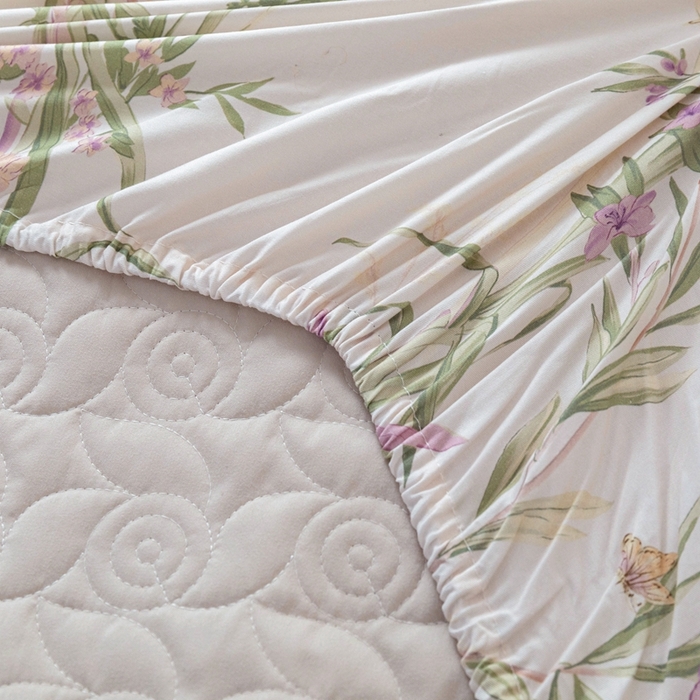 91家纺网 家纺一手货源 找家纺 优乐家纺 2025新款纯棉印花夹棉床笠三件套系列-纽扣款 迷雾