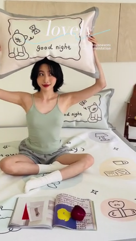 91家纺网 家纺一手货源 找家纺 圆岛家纺 2024新款900D卡通冰丝养生席 五彩小咪