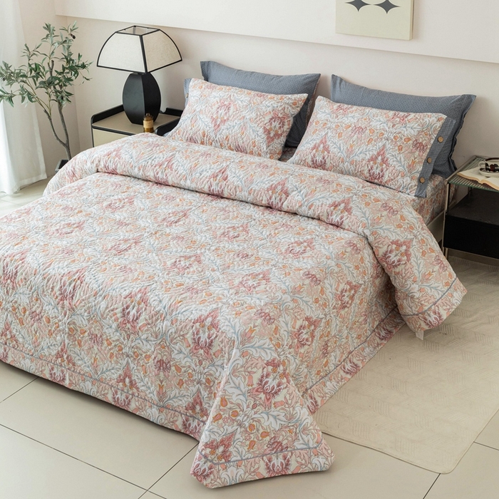 91家纺网 家纺一手货源 找家纺 优乐家纺 2025新款纯棉印花夹棉系列床盖三件套-纽扣款 普卡拉-红