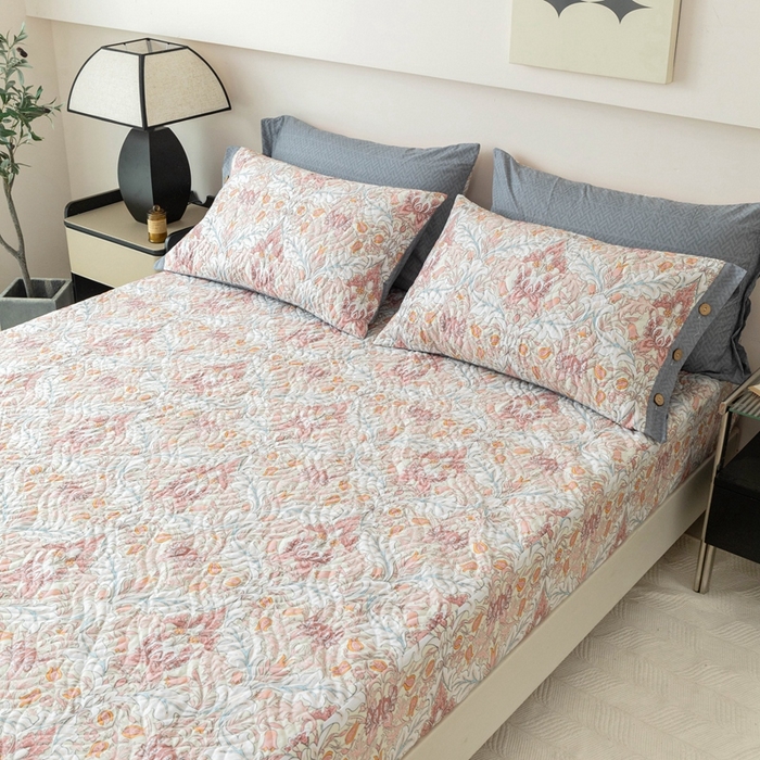 91家纺网 家纺一手货源 找家纺 优乐家纺 2025新款纯棉印花夹棉床笠三件套系列-纽扣款 普卡拉-红