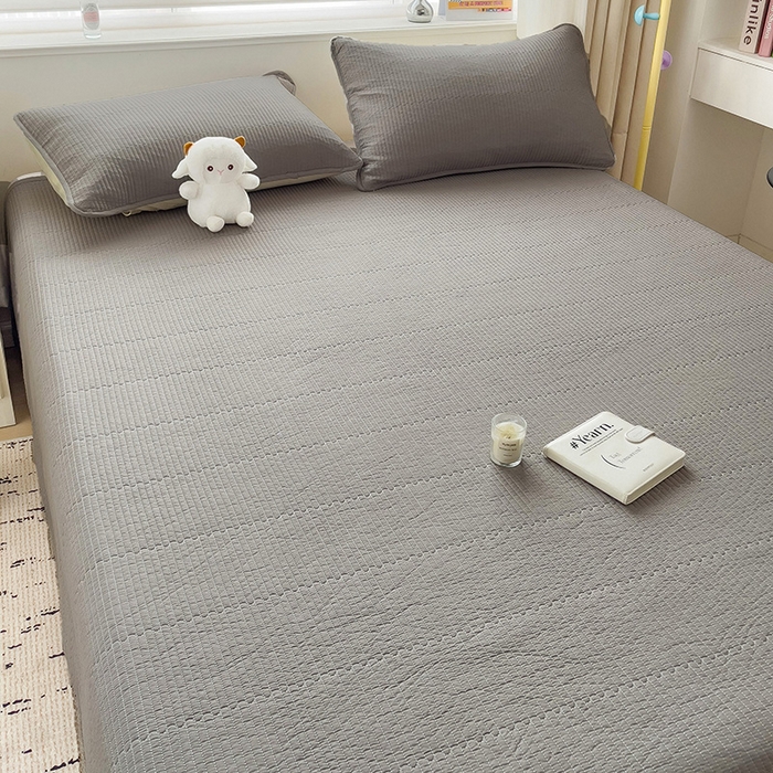 91家纺网 家纺一手货源 找家纺 羽爱家纺 2024新款双面纯色全棉水洗床盖 浅灰